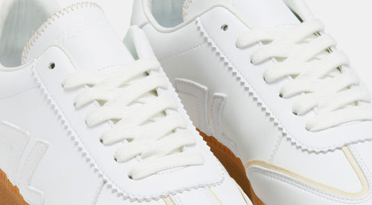 Nettoyer ses baskets blanches : guide pratique et astuces