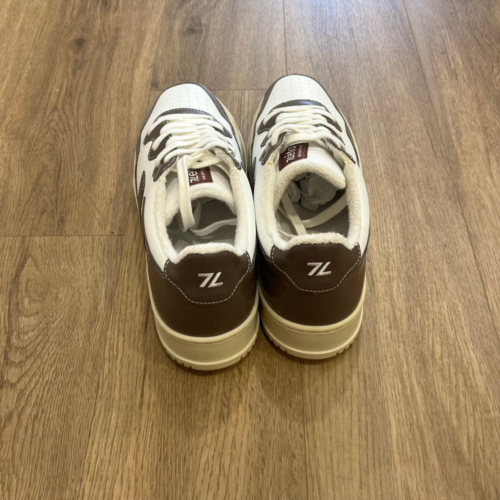 Olea Brown - 43 (Second-hand)