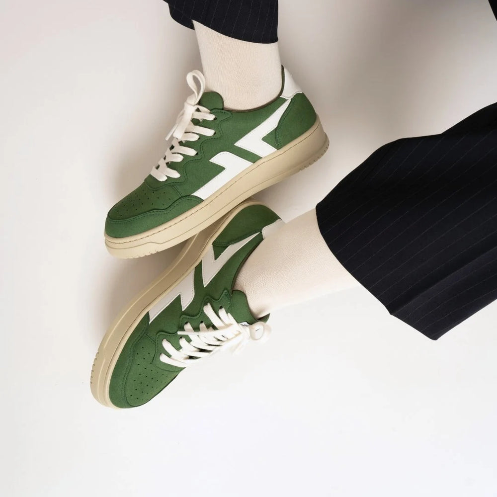 Baskets running blanches et vertes en mesh avec lacets plats et logo Baskets running blanches et vertes en mesh avec lacets plats et logo