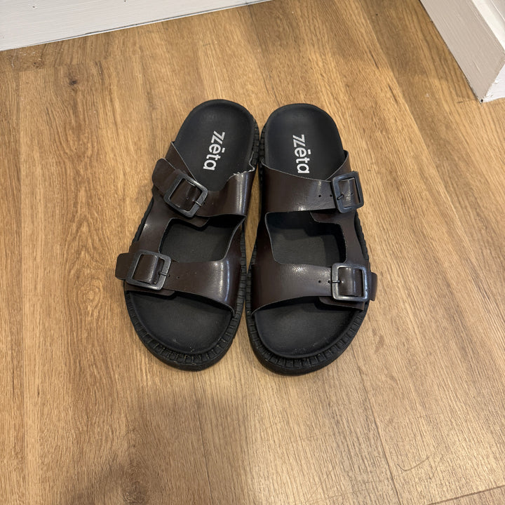 Praia Brown - 41 (Second-hand)