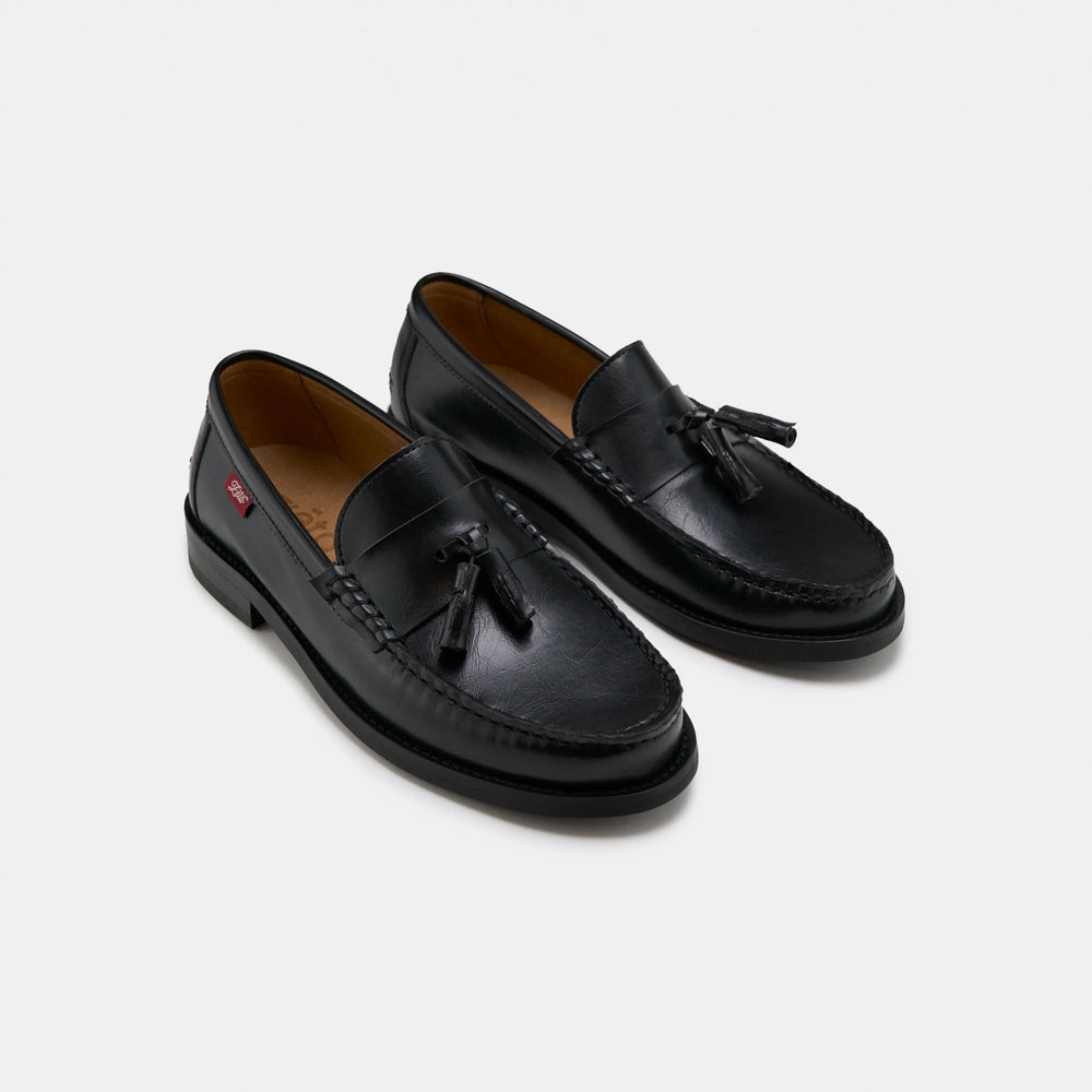 mocassin à gland noir en cuir d'olive vegan