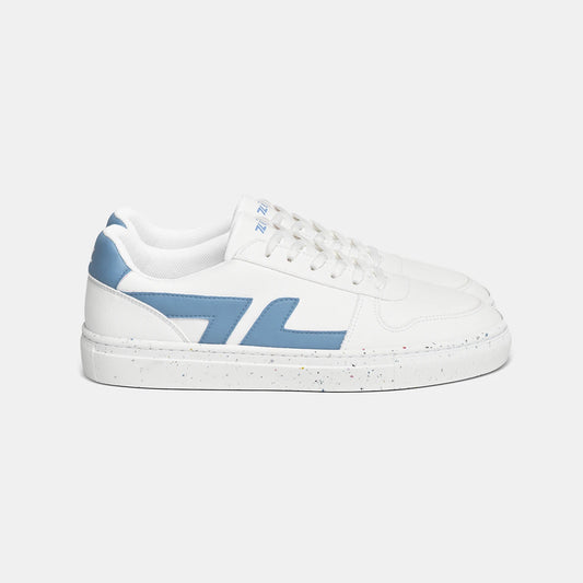 chaussures confortables blanches à base de raisin avec le logo bleu clair de la marque Zèta