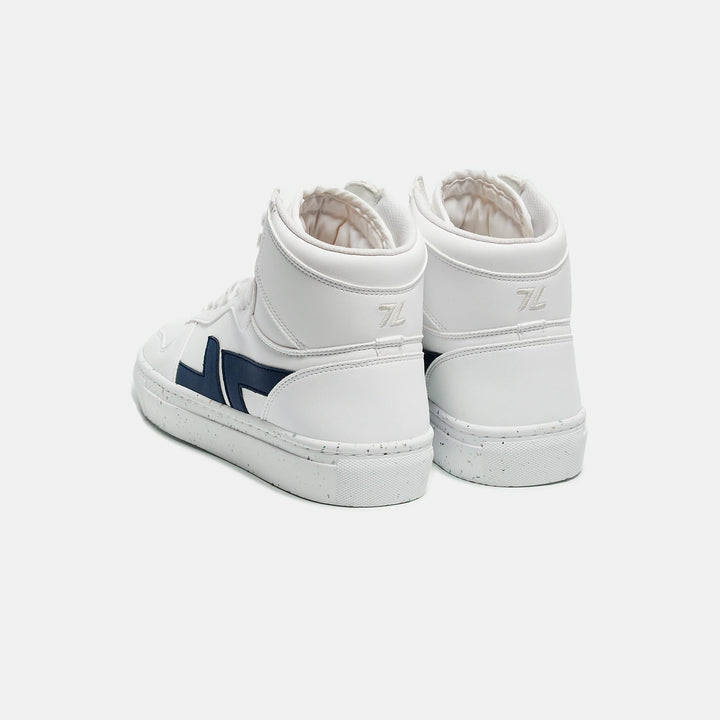 baskets montantes blanches et bleues